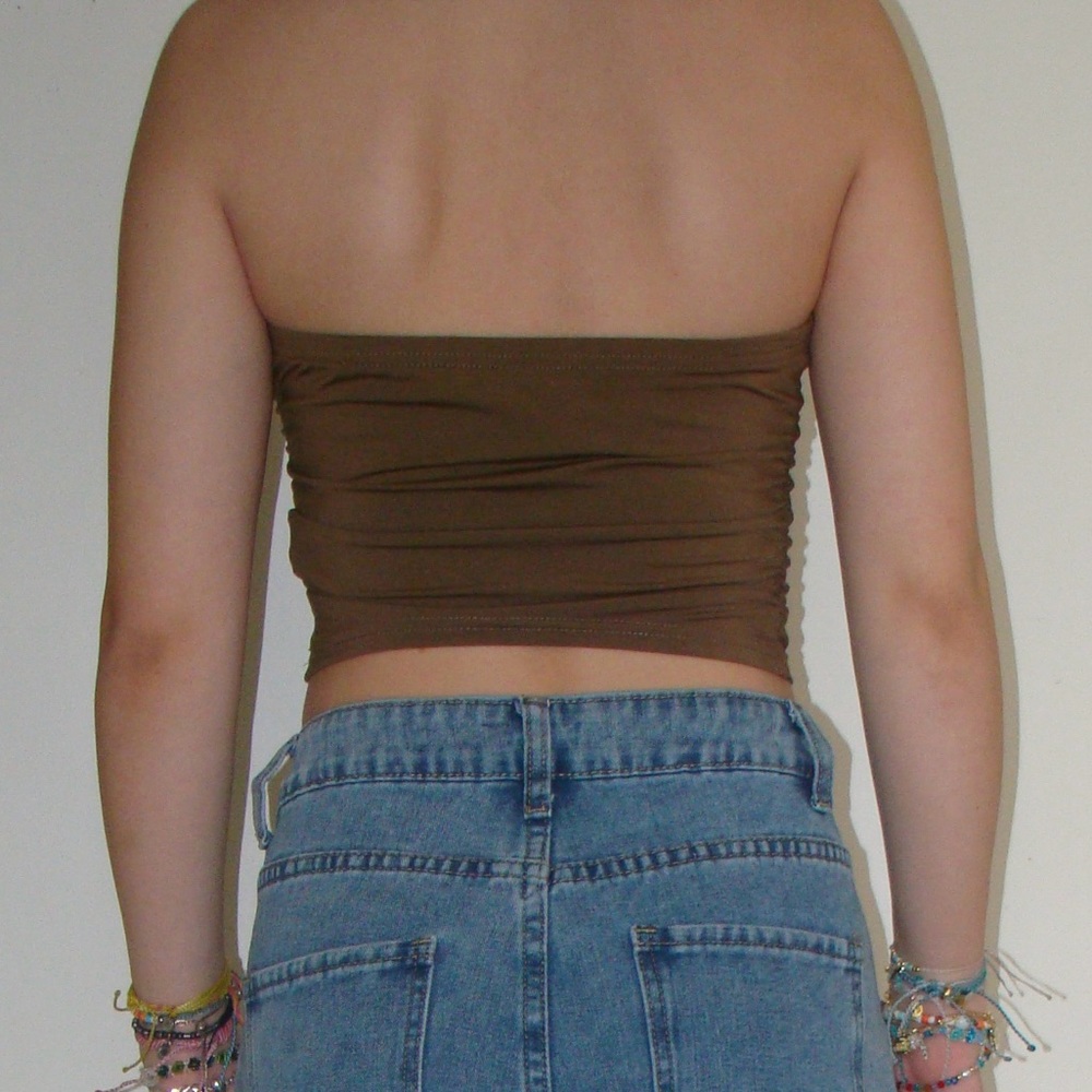 sleeveless cropped top